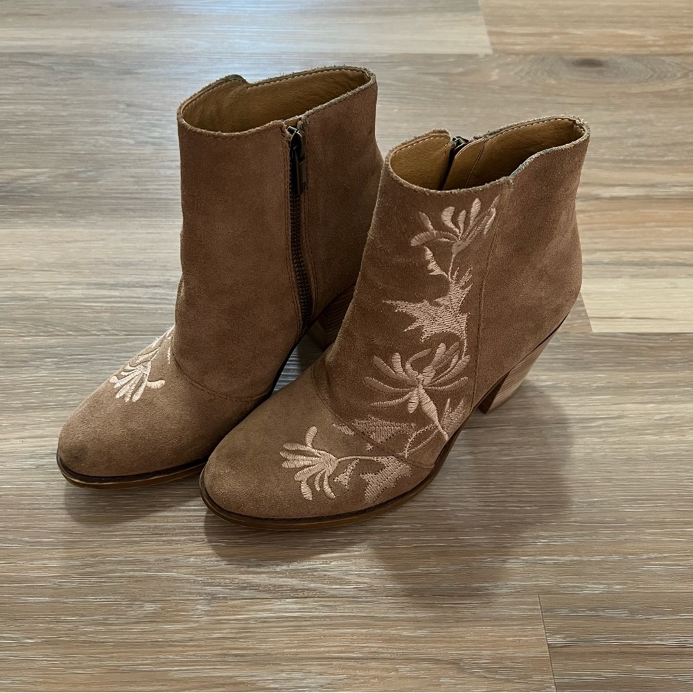 Lucky brand leather ankle boots